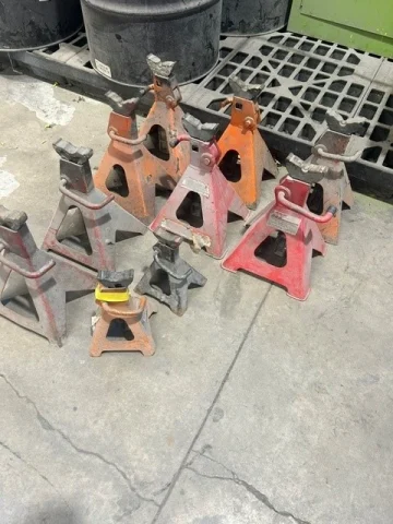 TOYOTA LOT 08